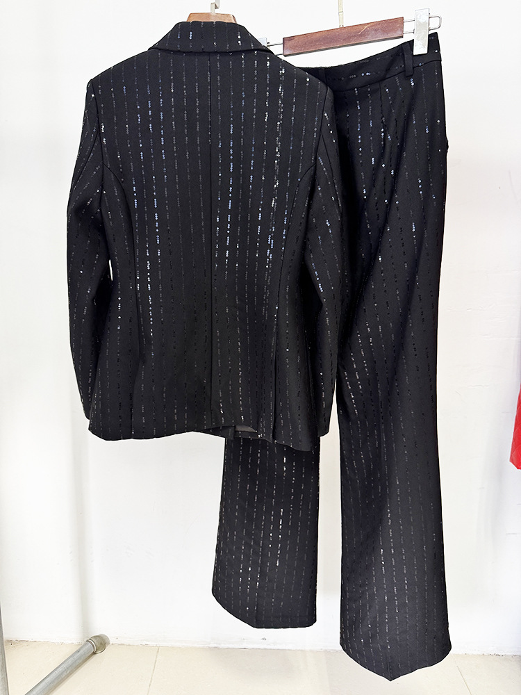 Traje Formal Negro de Diseñado - Office High Tech reseña y precio